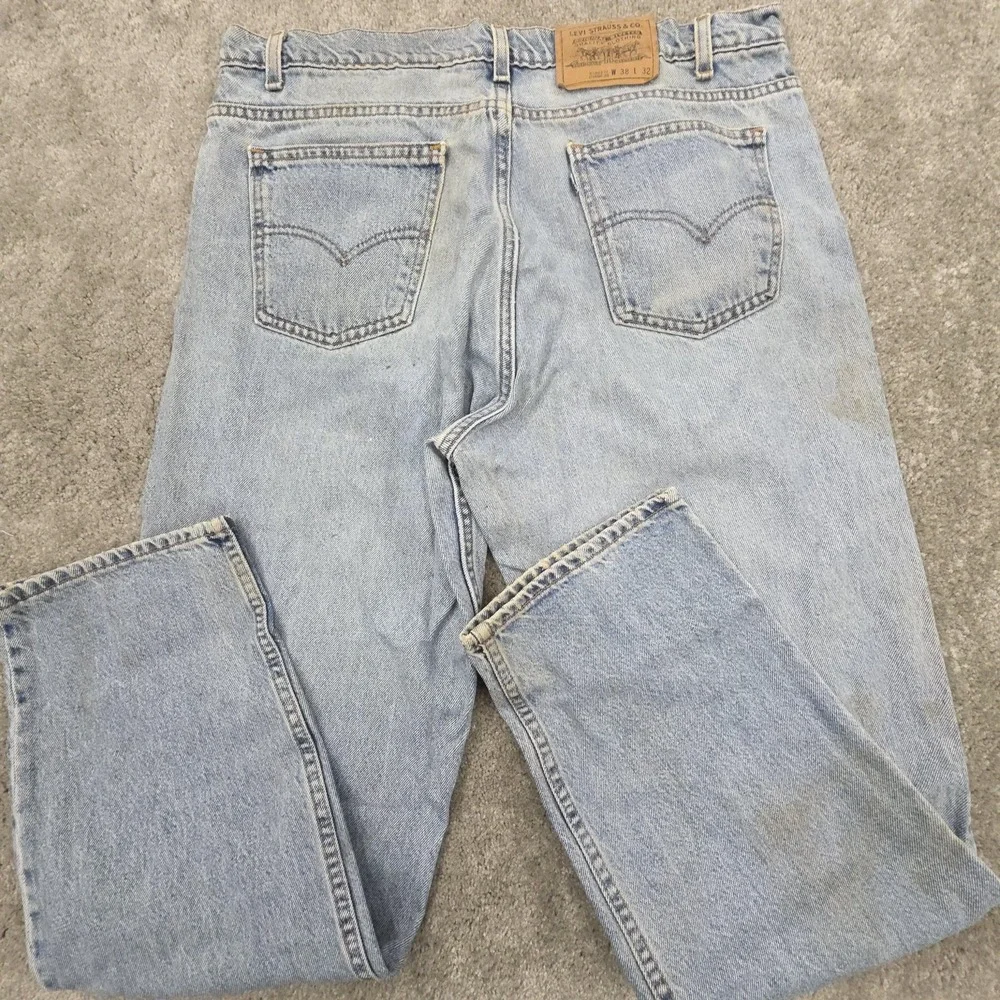 Vintage Levis 560 Jeans Mens 38x32‎ Light Blue Relaxed Fit Straight Leg USA 90s